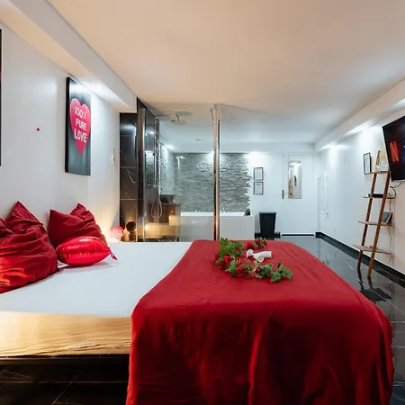 Le Qube Romantique By Prestige Living - Sauna & Balneo 2 Places -