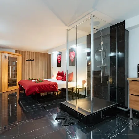Apartamento Le Qube Romantique By Prestige Living - Sauna&balnéo 2 Places - *