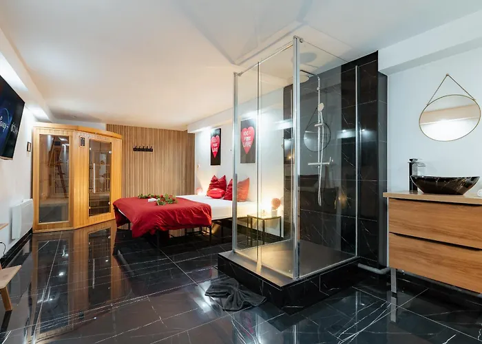 Apartamento Le Qube Romantique By Prestige Living - Sauna & Balneo 2 Places - *