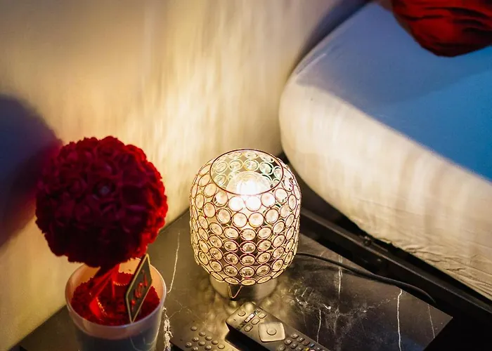 Apartamento Le Qube Romantique By Prestige Living - Sauna & Balneo 2 Places - *